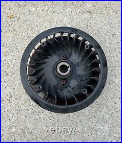 Briggs & Stratton 693557 OEM Flywheel