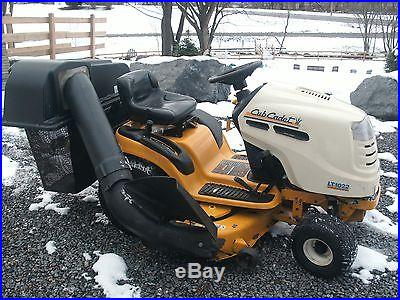 CUB CADET LT1022 LAWN TRACTOR 22HP V-TWIN B&S 46 DECK W/ TWIN BAGGER