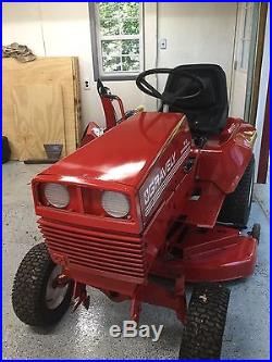 GRAVELY RIDING TRACTOR 12 HP with Kohler Single gas engine
