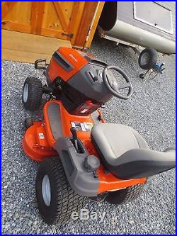 Husqvarna YHT-22V42LS Riding Mower 22HP Briggs & Stratton 42 Deck -125 Hrs