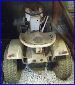 IH Cub Cadet Model 71 Garden Tractor with Fenders and Deck
