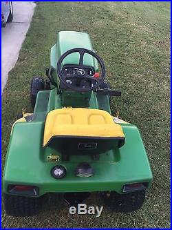 John Deere 318 Garden tractor w 46 Mower Deck