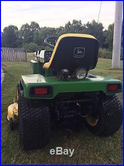 John Deere 318 Garden tractor w 46 Mower Deck