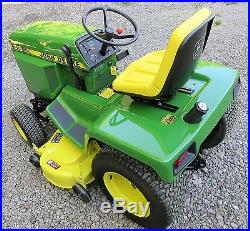 John Deere 318 Lawn & Garden Tractor / Mower