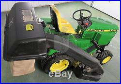 John Deere 318 Riding Lawn & Garden Tractor / Mower with Bagger System