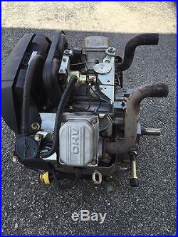John Deere LA135 Lawn Mower Briggs & Stratton 22HP Vertical Twin Cylinder Engine