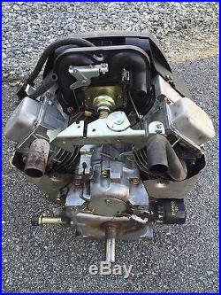 John Deere LA135 Lawn Mower Briggs & Stratton 22HP Vertical Twin Cylinder Engine