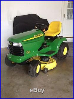 John Deere LT 160 Garden Tractor/Lawn Mower