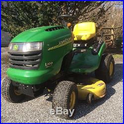 John Deere Lawn Tractor L100