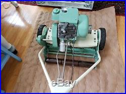 Reo Model we 18 Vintage 1950's Reel Lawn Mower